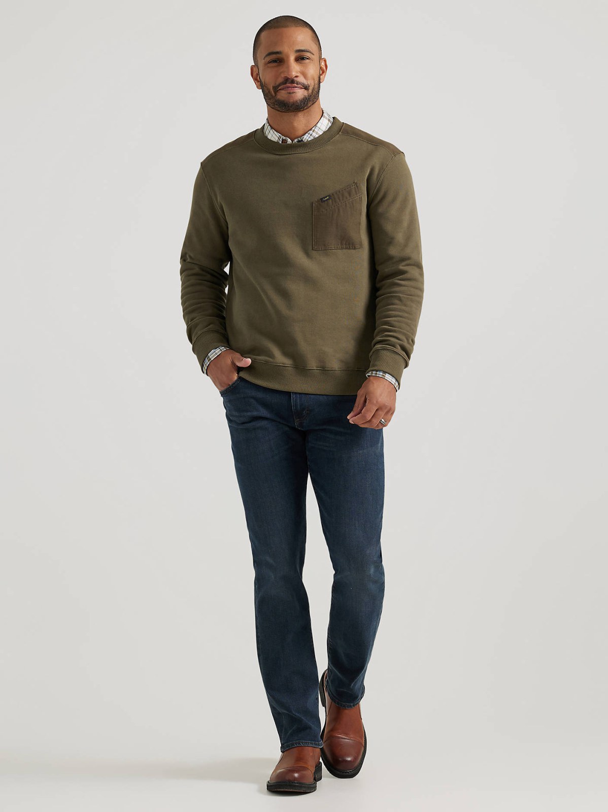 Men's Extreme Motion MVP Straight Fit Tapered Jean - view 2