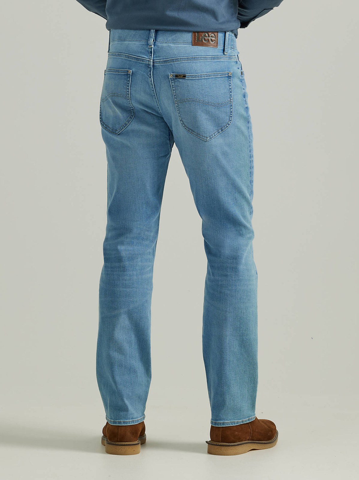 Men's Extreme Motion Straight Fit Tapered Leg Jean - view 3
