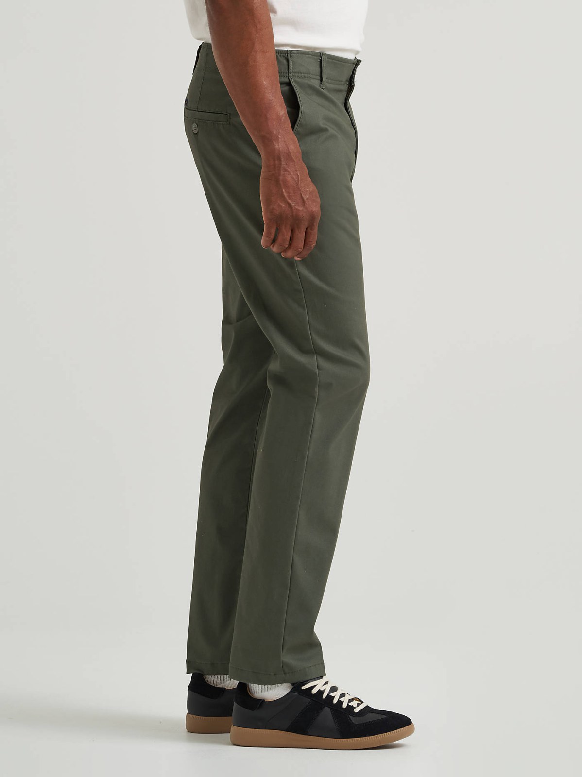 Men's Extreme Motion Slim Fit Khaki Pant - view 4