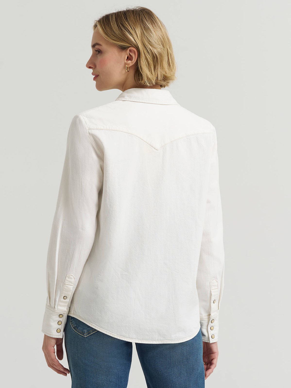 Women's Solid Western Snap Front Shirt - view 4
