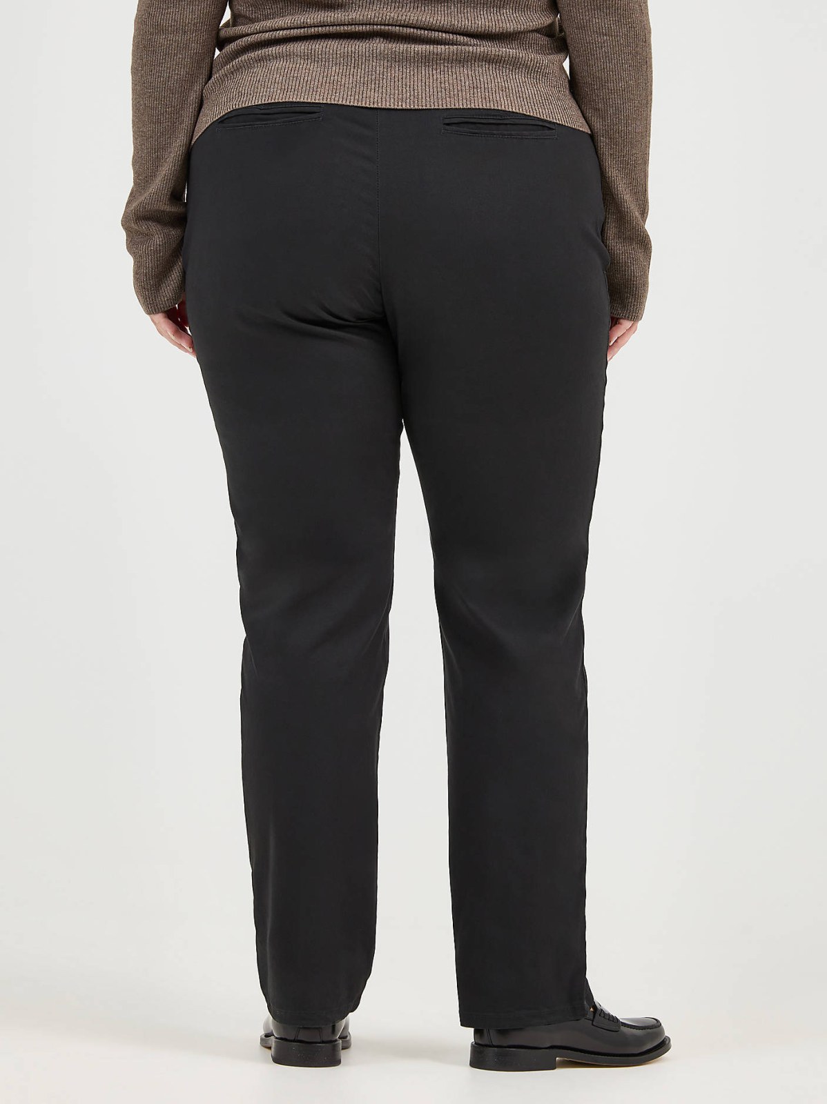 Women’s Relaxed Fit Straight Leg Pant All Day Pant (Plus) - view 3