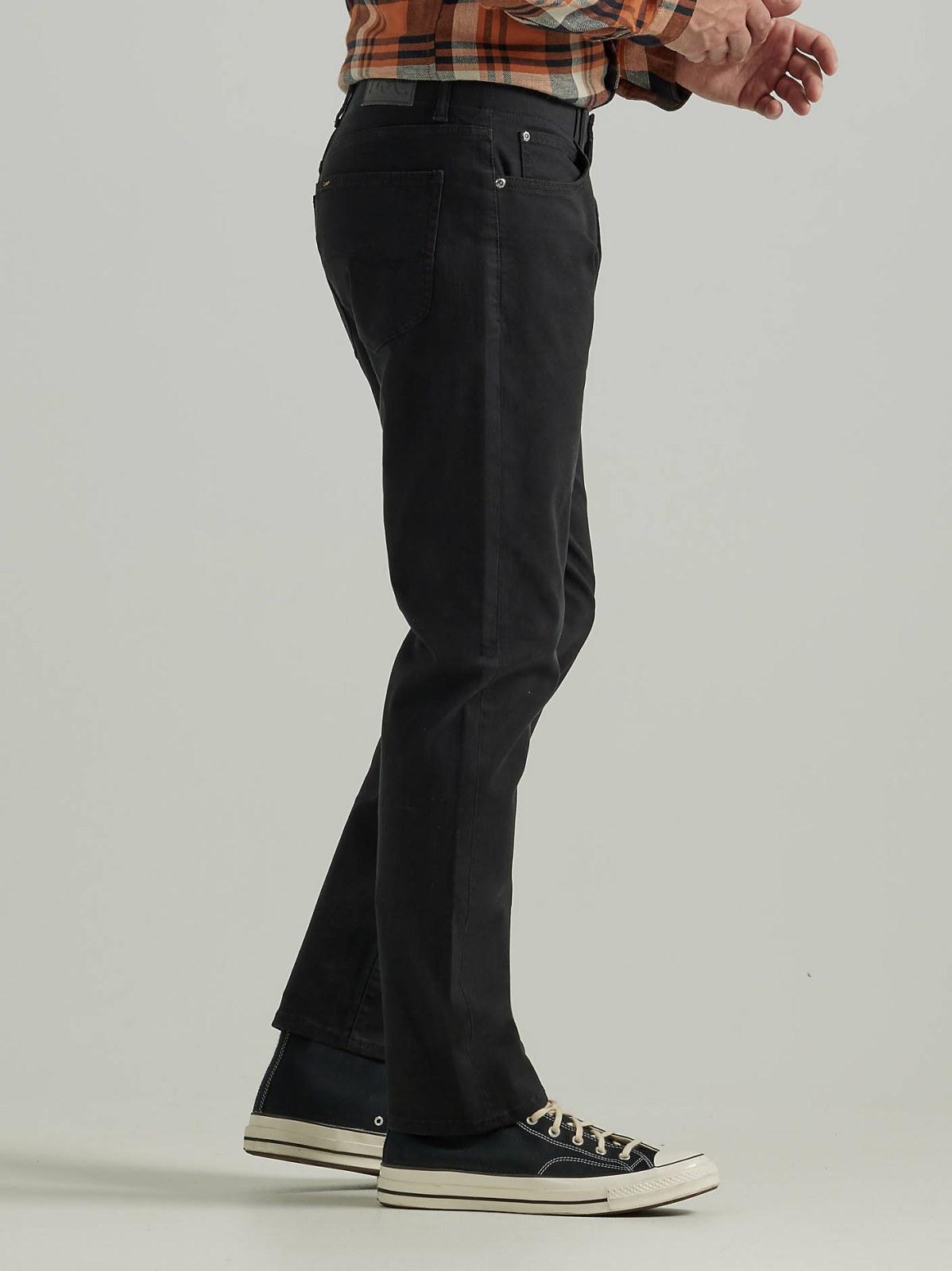 Men's Extreme Motion Athletic Tapered Leg Jean - view 4