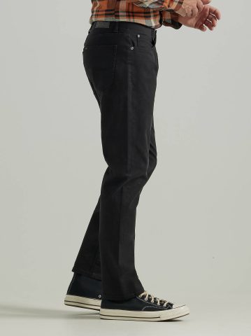 Men's Extreme Motion Athletic Tapered Leg Jean