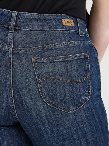 Women’s Stretch Relaxed Fit Straight Leg Jean (Plus)