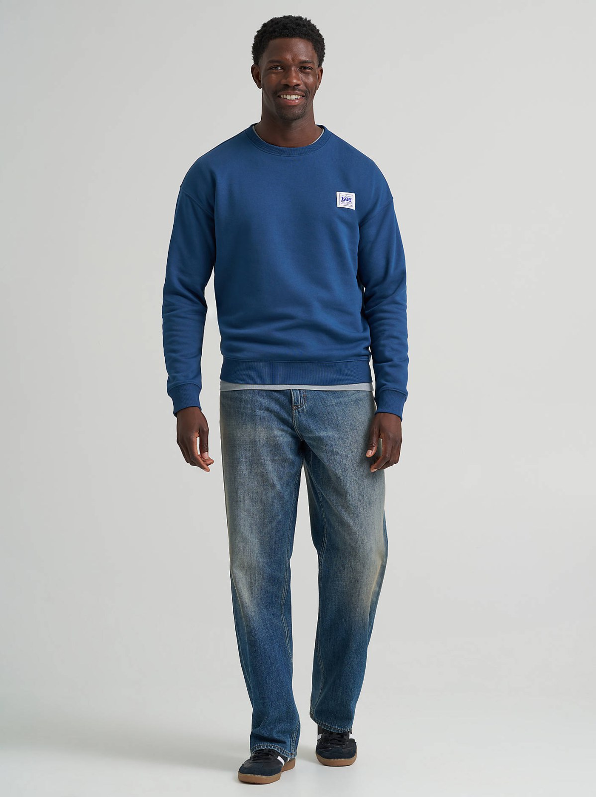 Men's Relaxed Fit Essential Workwear Sweatshirt - view 4