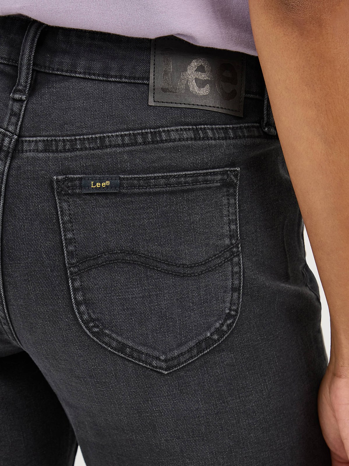 Women's Legendary Frayed Hem Side Slit Short - view 5