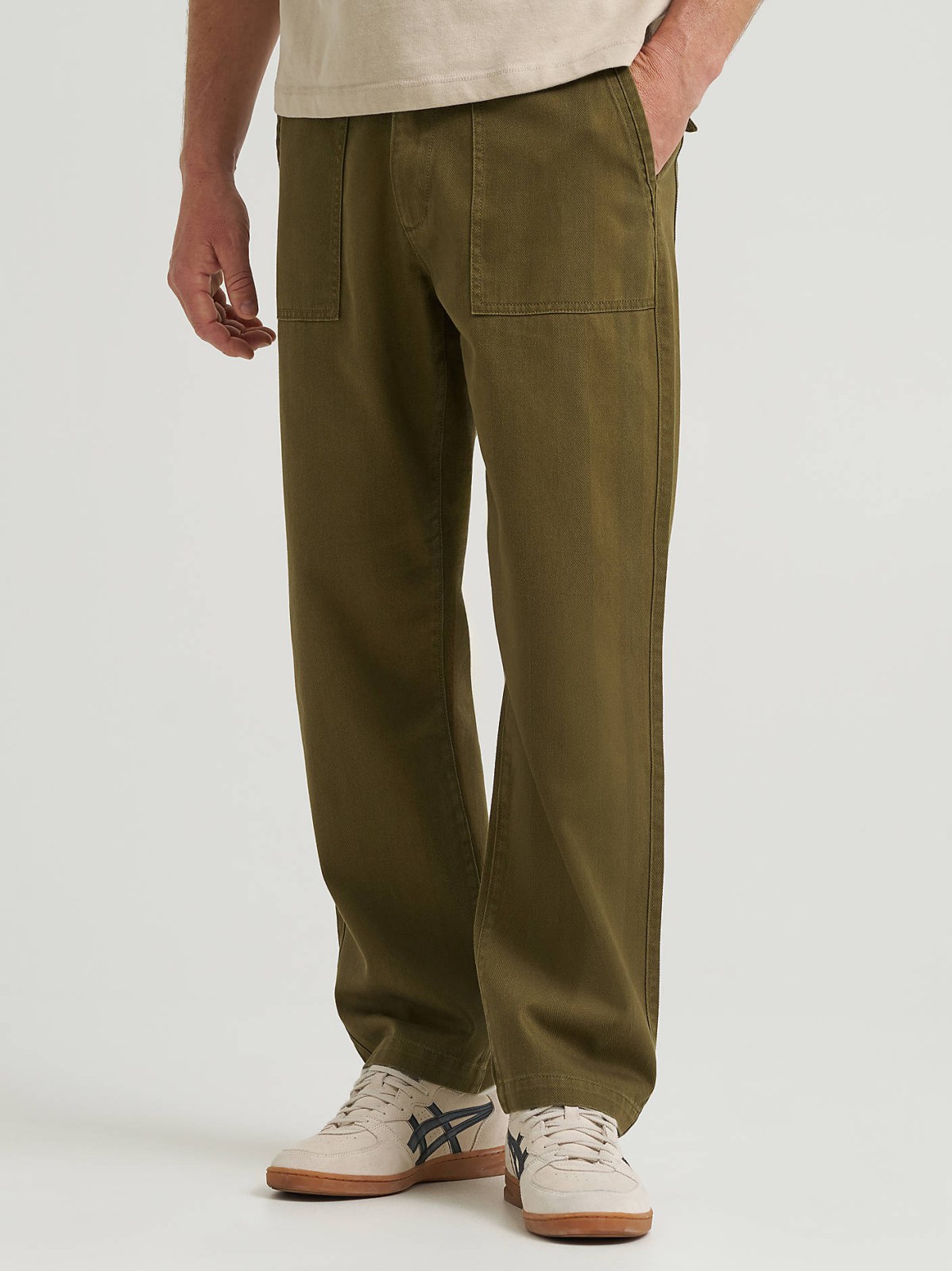 Men's Legendary Relaxed Utility Pant - view 2