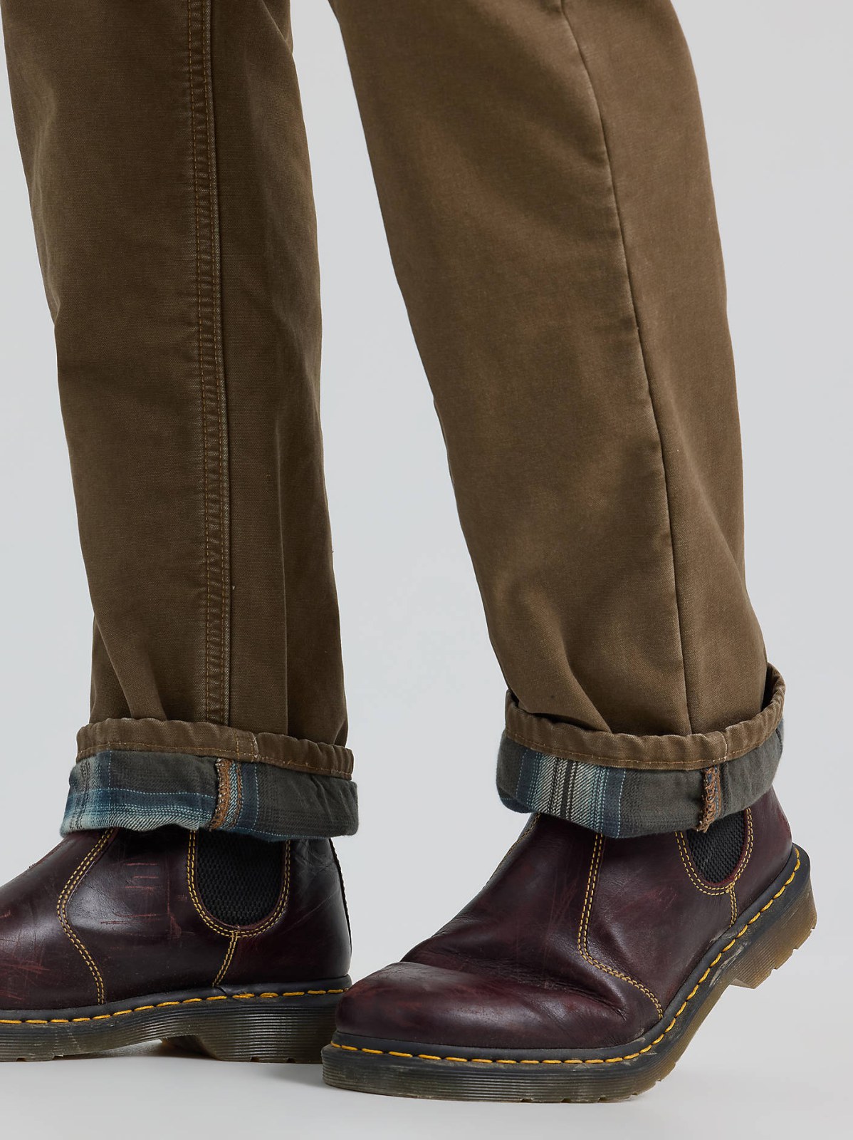 Men's Legendary Relaxed Fit Flannel and Fleece Lined Jean - view 5