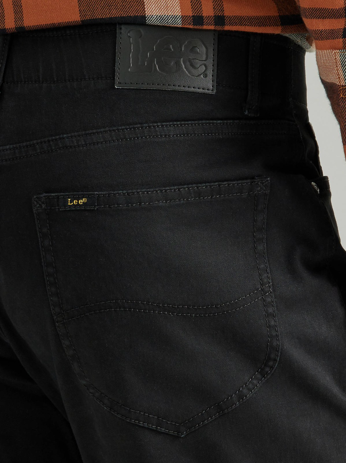 Men's Extreme Motion Athletic Tapered Leg Jean - view 6