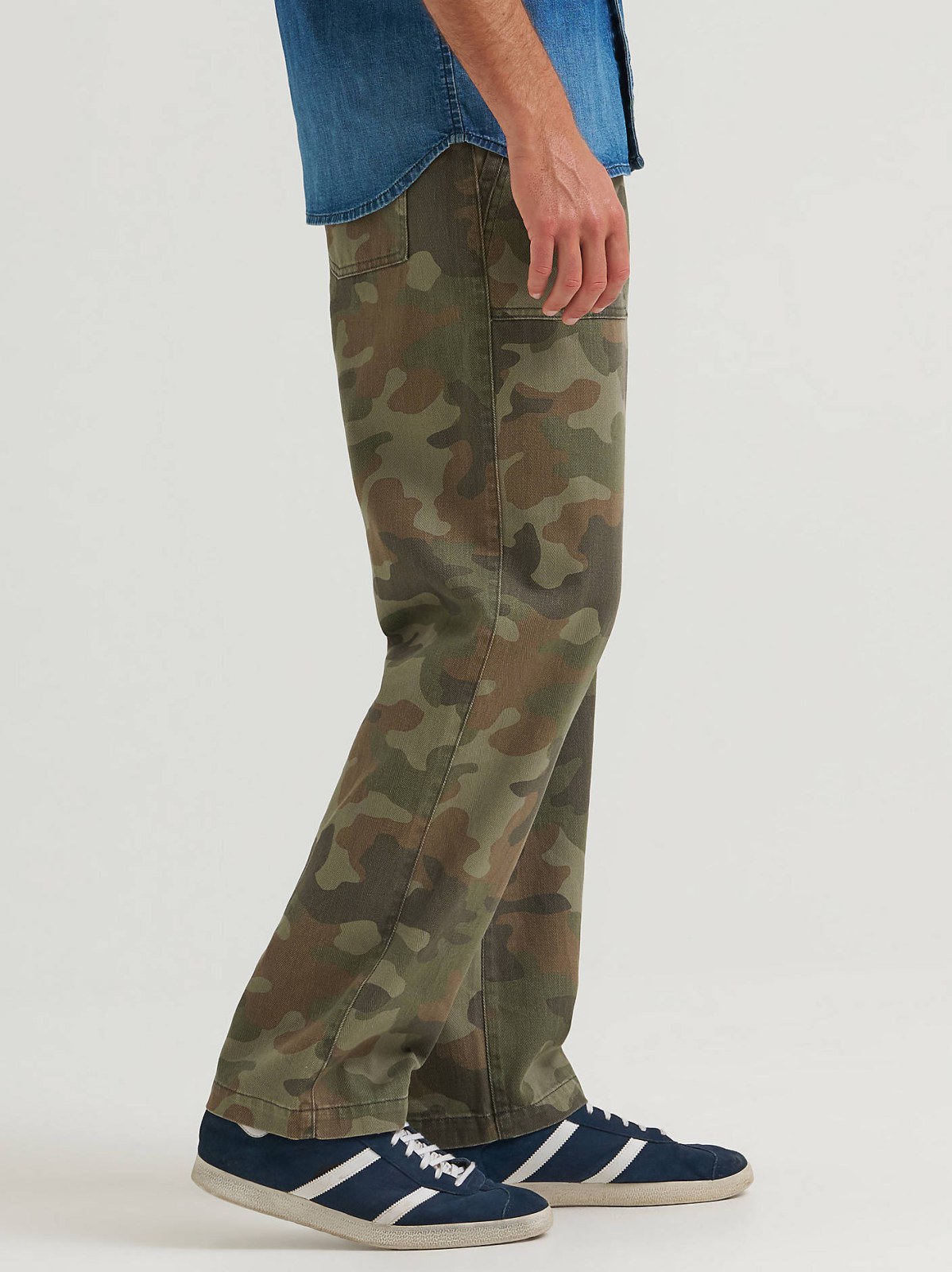 Men's Legendary Relaxed Utility Pant - view 4