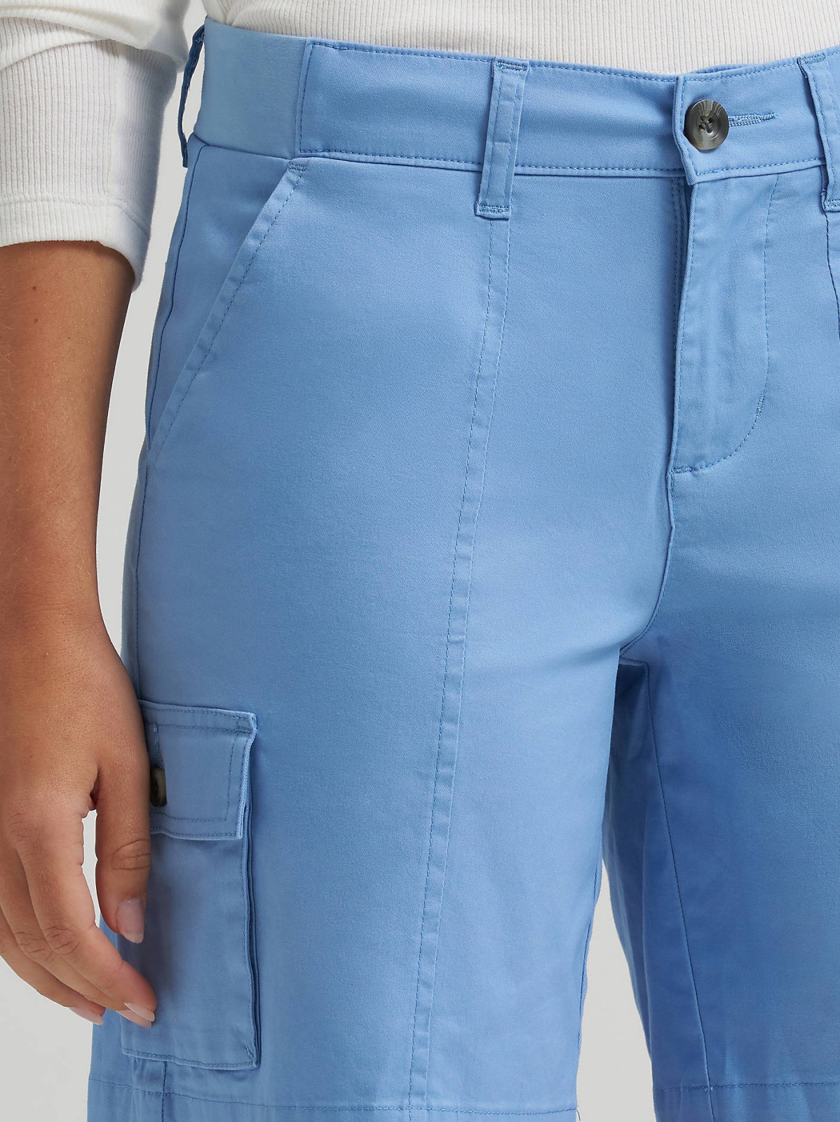 Women's Ultra Lux Comfort with Flex-to-Go Relaxed Fit Cargo Short - view 7