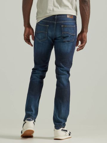Men's Extreme Motion Slim Straight Leg Jean