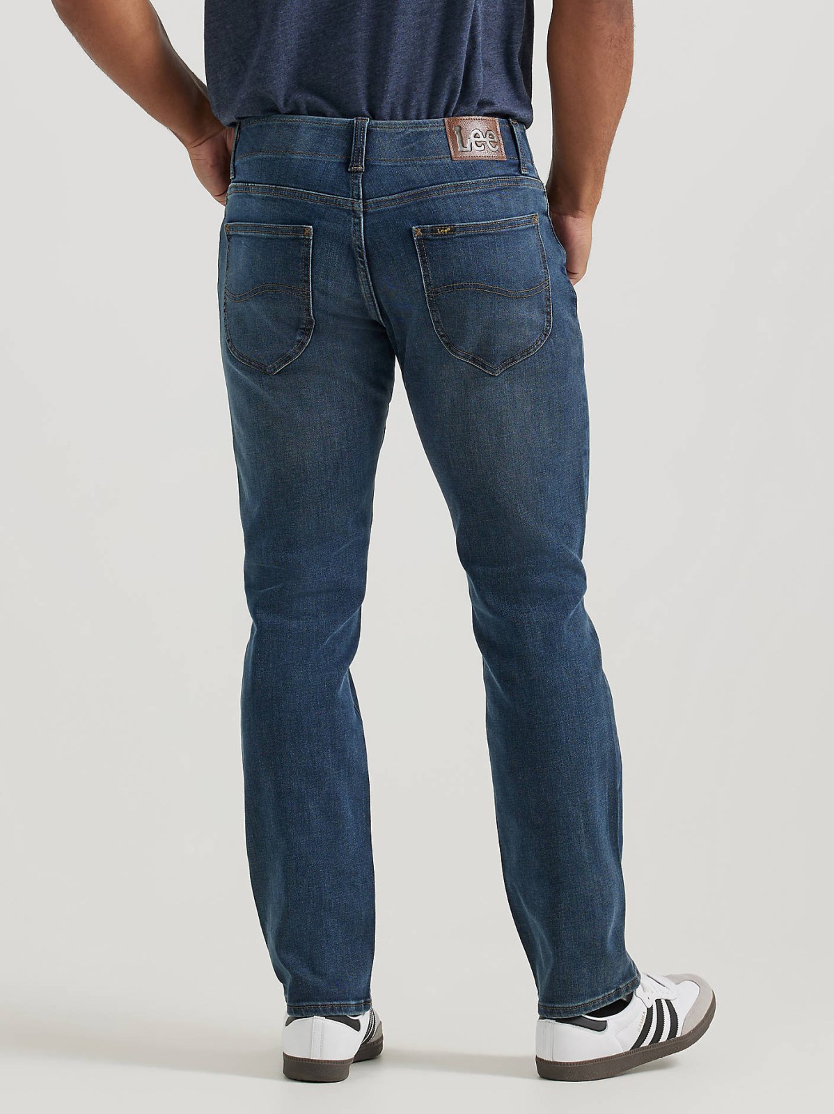Men's Extreme Motion MVP Straight Fit Tapered Jean - view 3