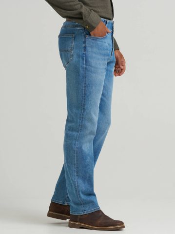 Men's Extreme Motion Athletic Tapered Leg Jean