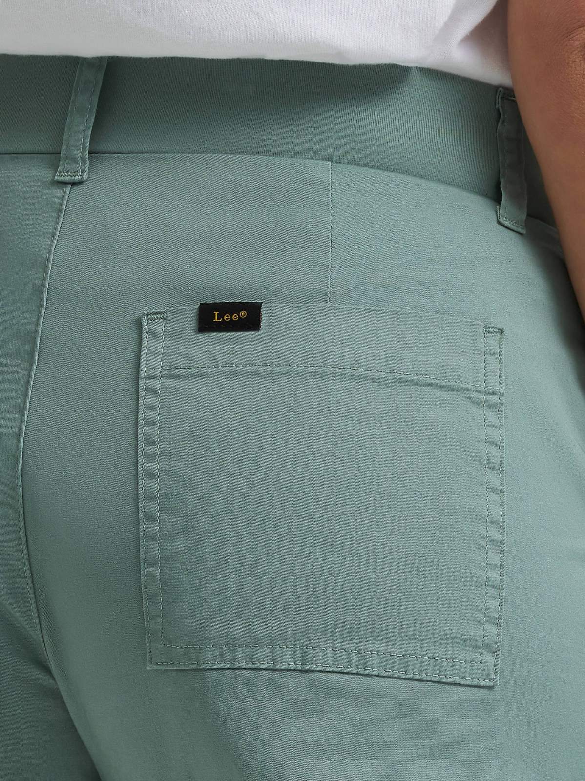 Women's Ultra Lux Comfort with Flex-to-Go Relaxed Fit Cargo Short - view 5