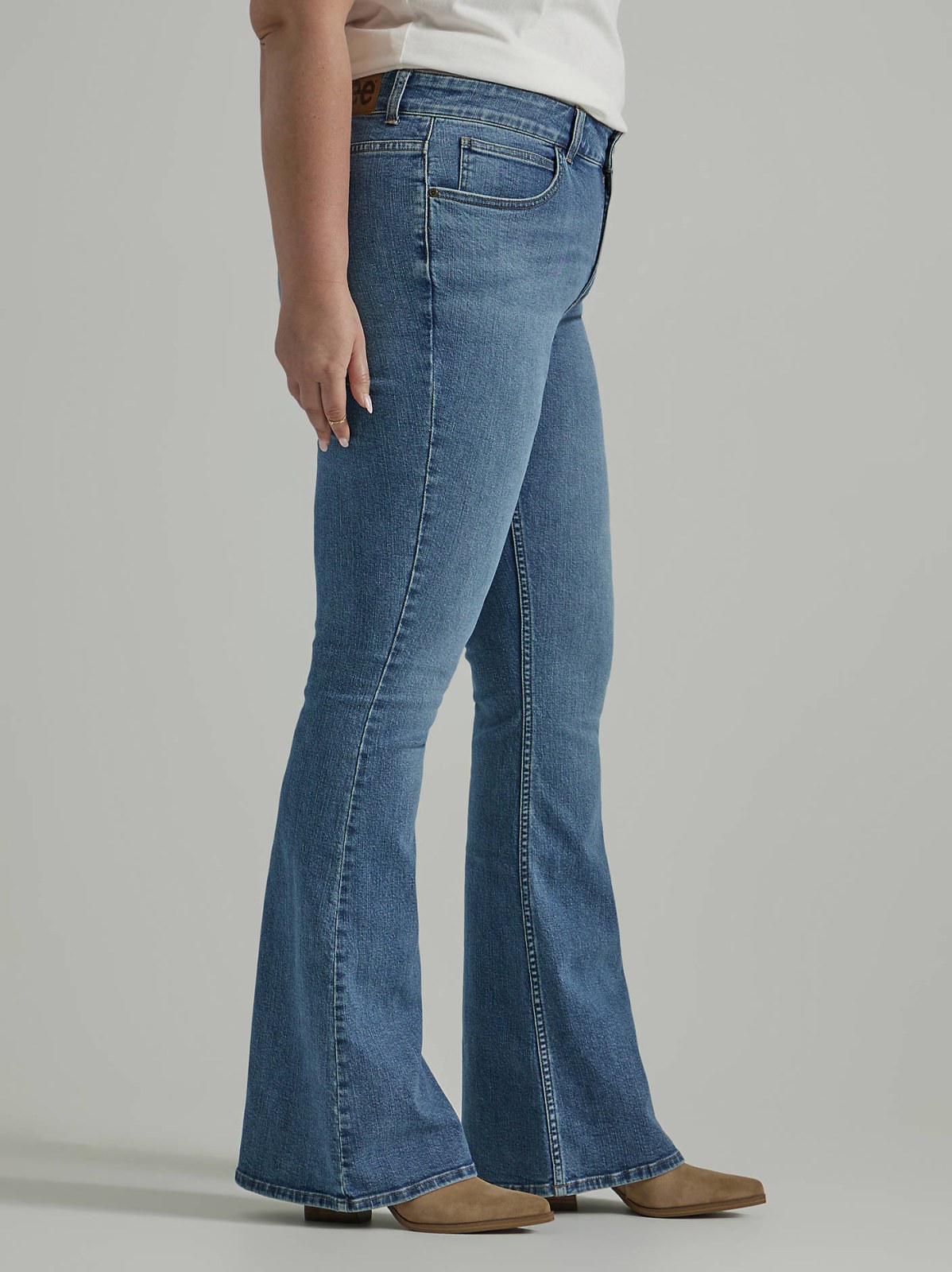 Women's Legendary Flare Jean (Plus) - view 4