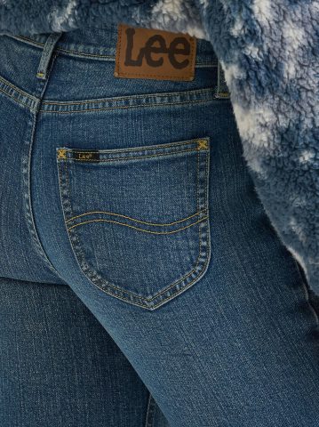 Women's Legendary High Rise Slim Straight Jean