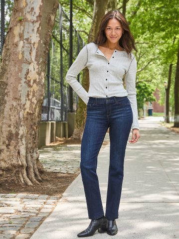 Women's Ultra Lux Comfort with Flex Motion Straight Jean
