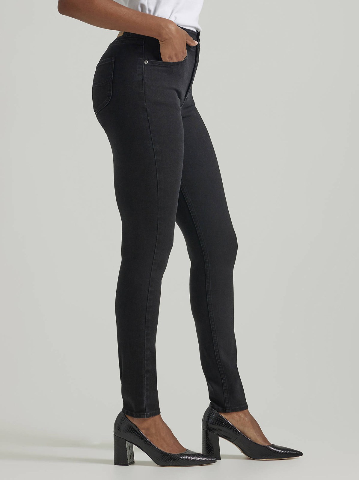 Women's Ultra Lux Comfort with Flex Motion Skinny Leg Jean - view 4
