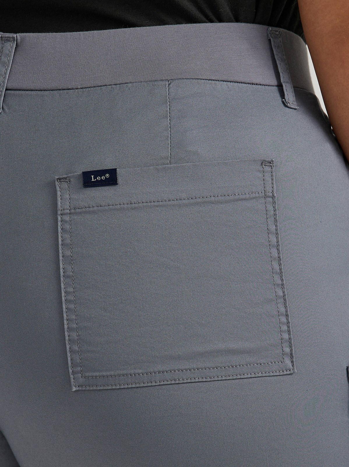 Women's Ultra Lux Comfort with Flex-to-Go Relaxed Fit Cargo Short (Plus) - view 5