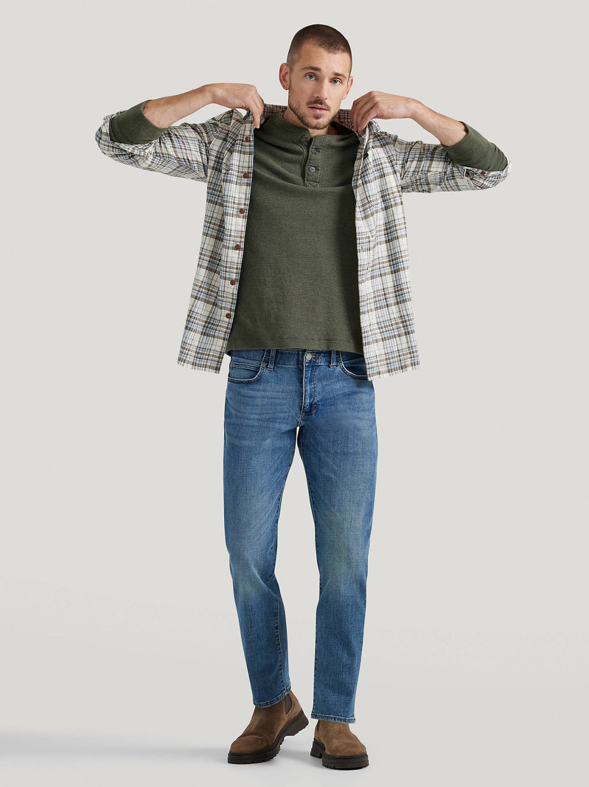Men's Extreme Motion MVP Straight Fit Tapered Jean