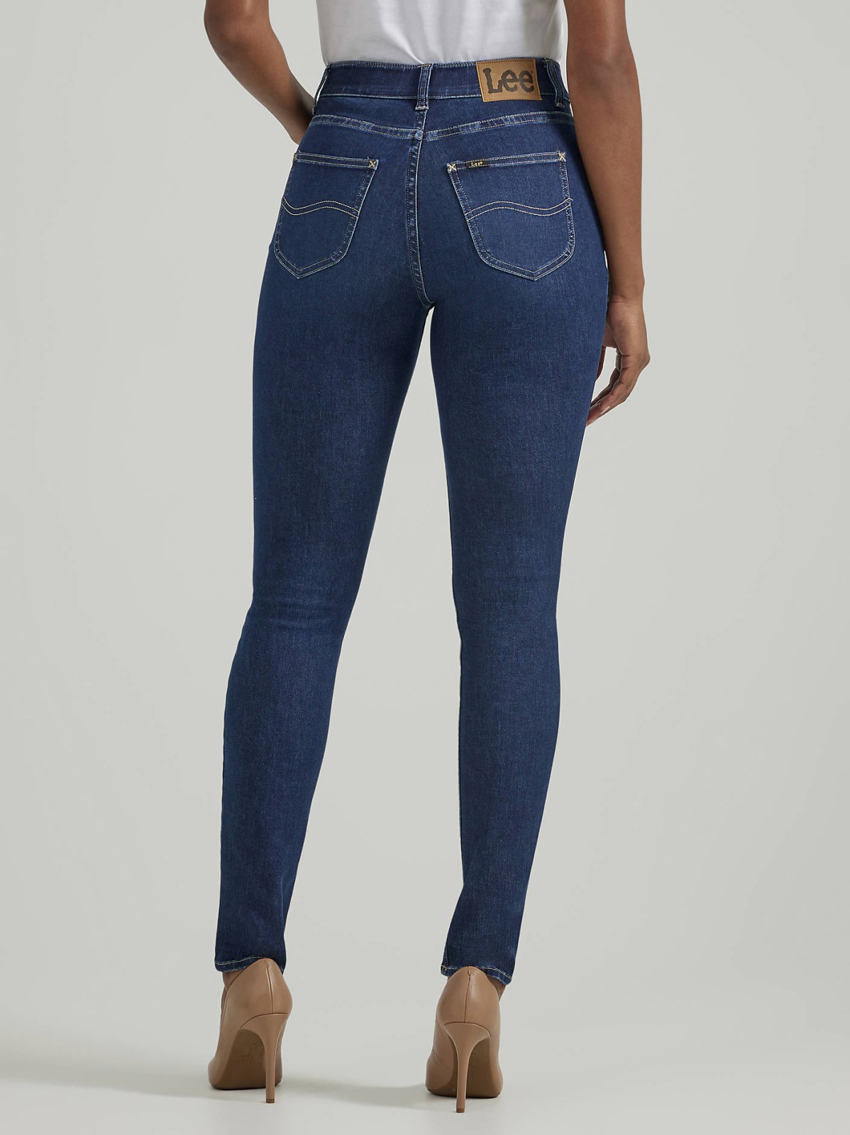 Women's Ultra Lux Comfort with Flex Motion Skinny Leg Jean (Petite) - view 3