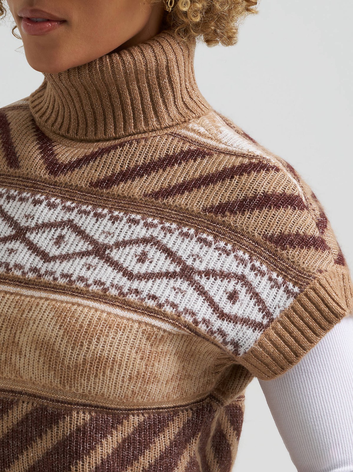 Women's Sleeveless Turtle Neck Sweater Vest - view 3