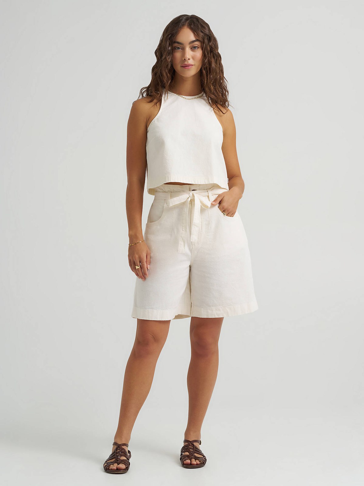 Women's Boxy Button Back Linen Tank Top - view 3