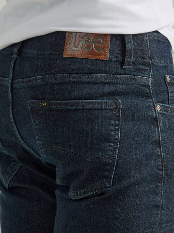 Men's Extreme Motion Slim Straight Leg Jean