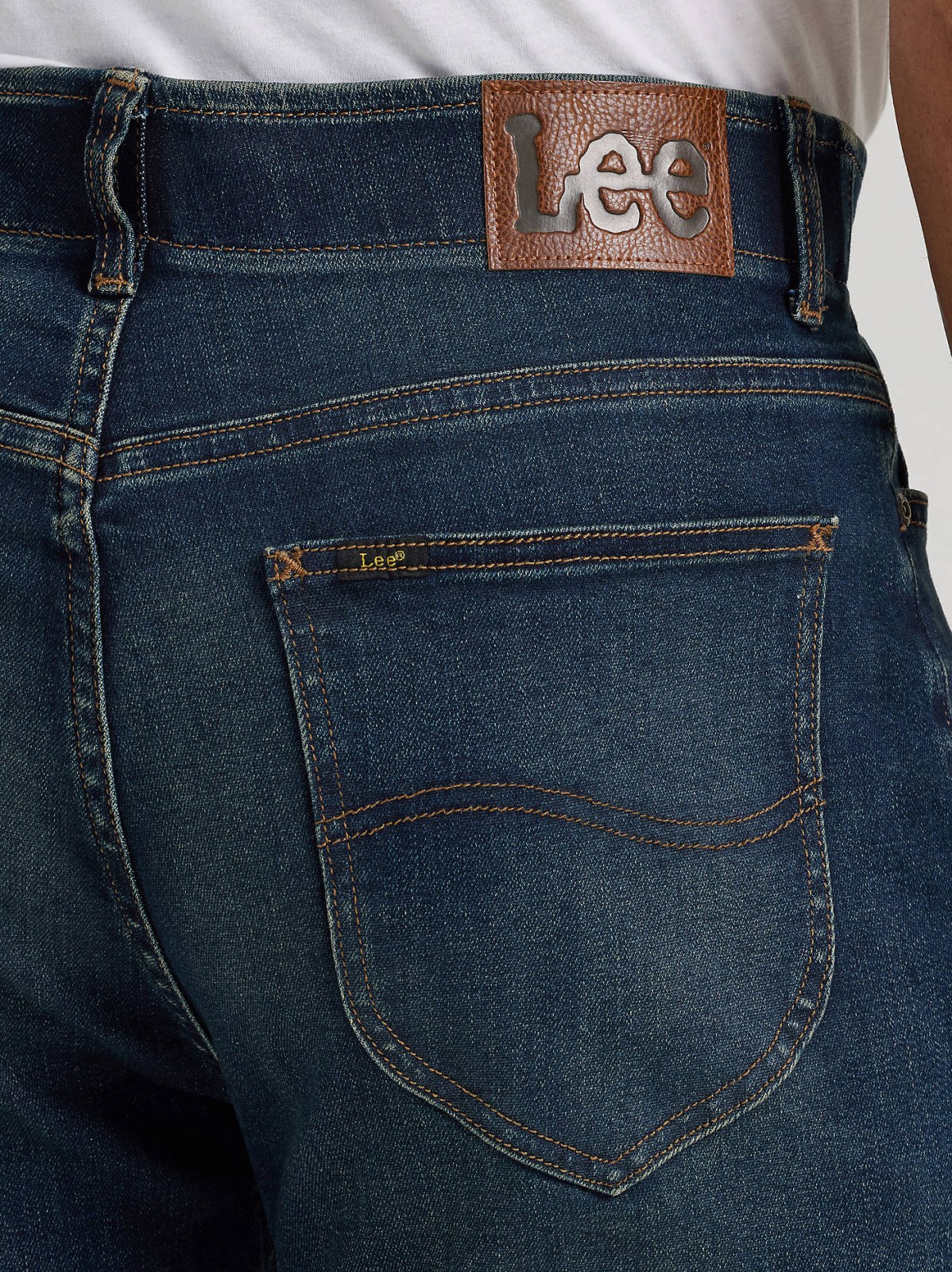 Men's Extreme Motion Relaxed Straight Jean - view 5