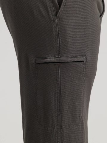 Men's Extreme Motion Straight Fit Cargo Pant