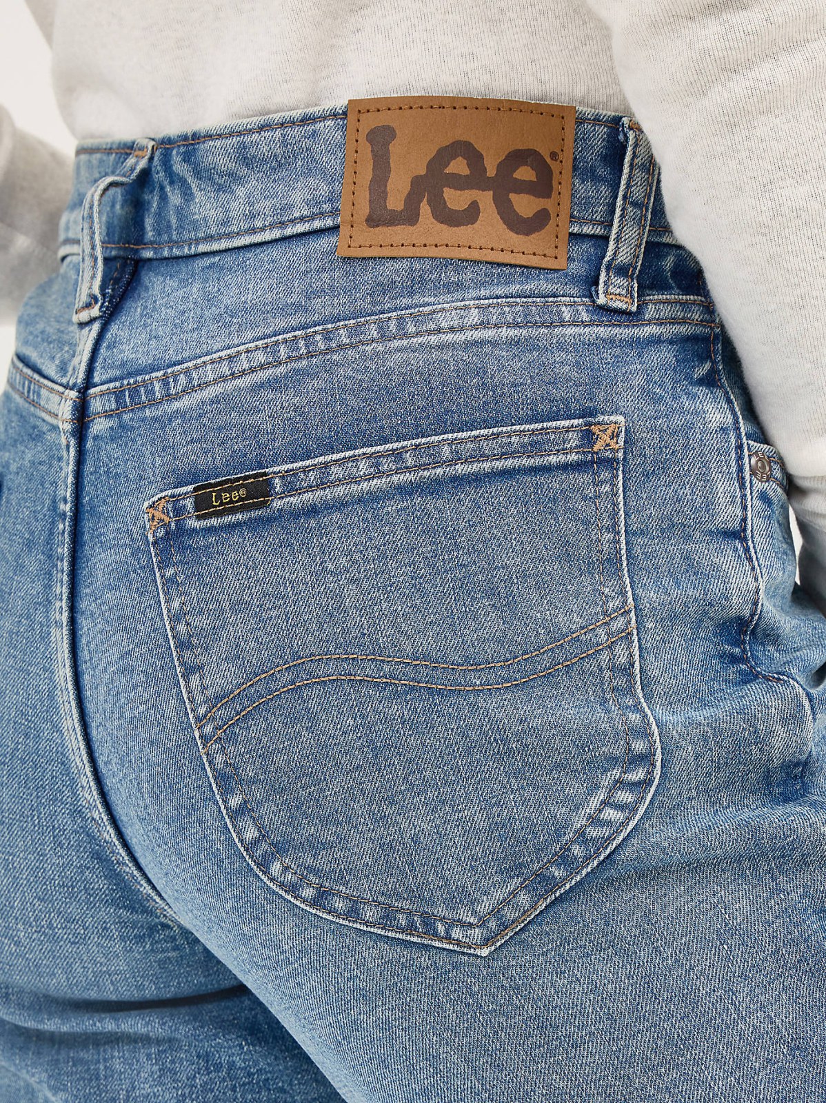 Women's Legendary 90's Taper Leg Jean - view 5