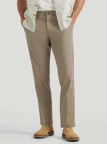 Men's Extreme Motion Relaxed Fit Khaki Pant