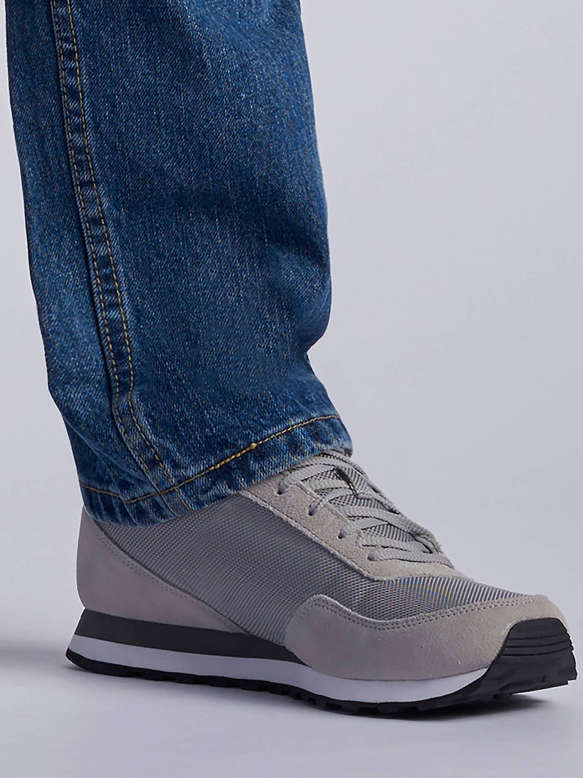 Men's 100% Cotton Regular Fit Straight Leg Heavyweight Jean - view 3