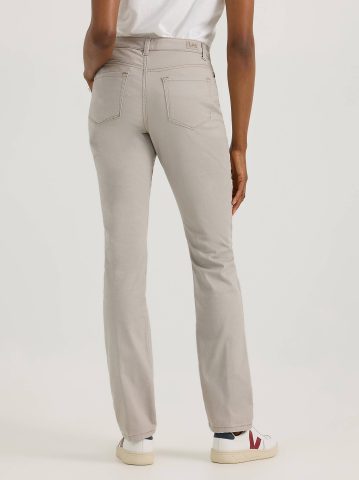 Women's Instantly Slims Relaxed Fit Straight Leg Jean