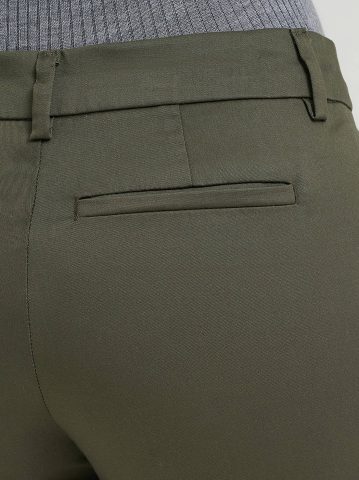 Women's Wrinkle Free Relaxed Fit Straight Leg Pant
