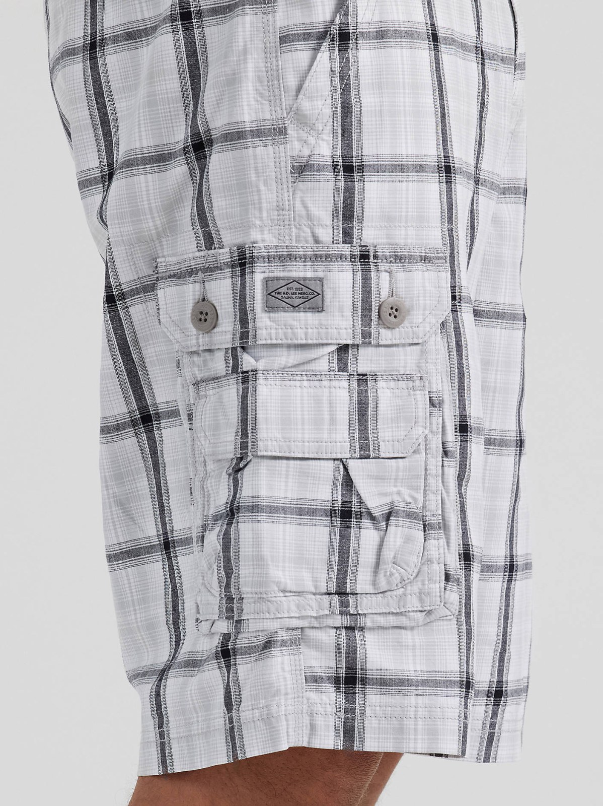 Men's Legendary Wyoming Cargo Short - view 7