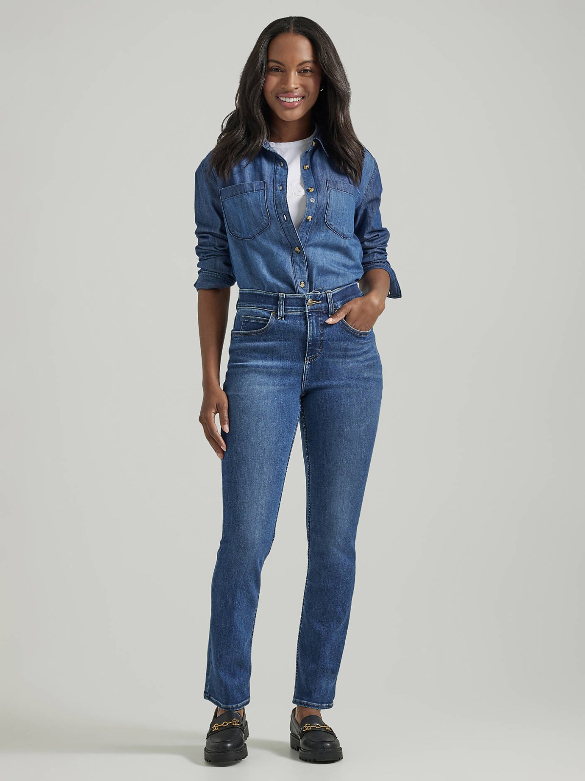 Women's Ultra Lux Comfort with Flex Motion Straight Jean (Petite)