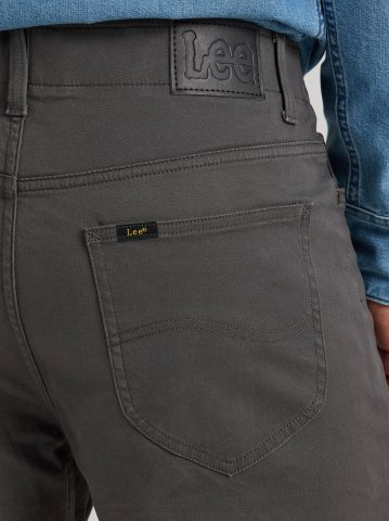 Men's Extreme Motion Relaxed Straight Twill Jean