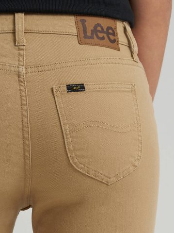 Women's Legendary Straight Denim Capri