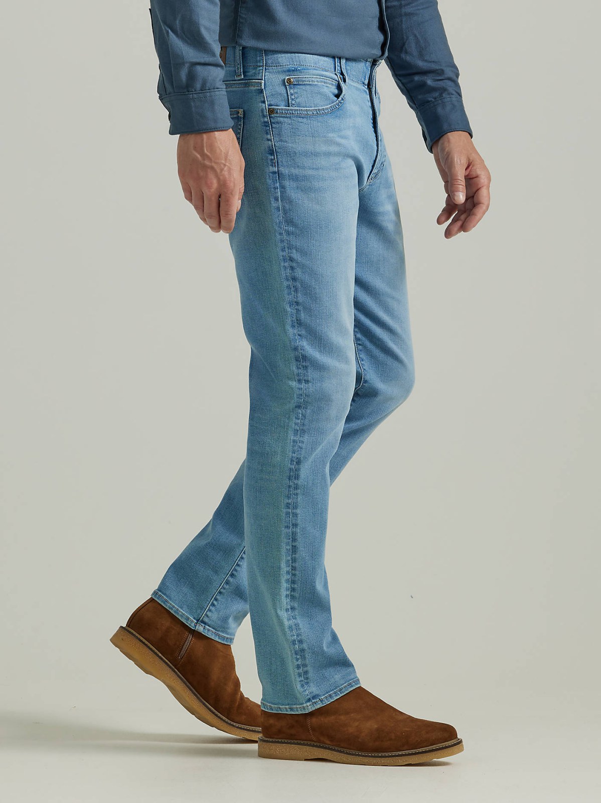 Men's Extreme Motion Straight Fit Tapered Leg Jean - view 4