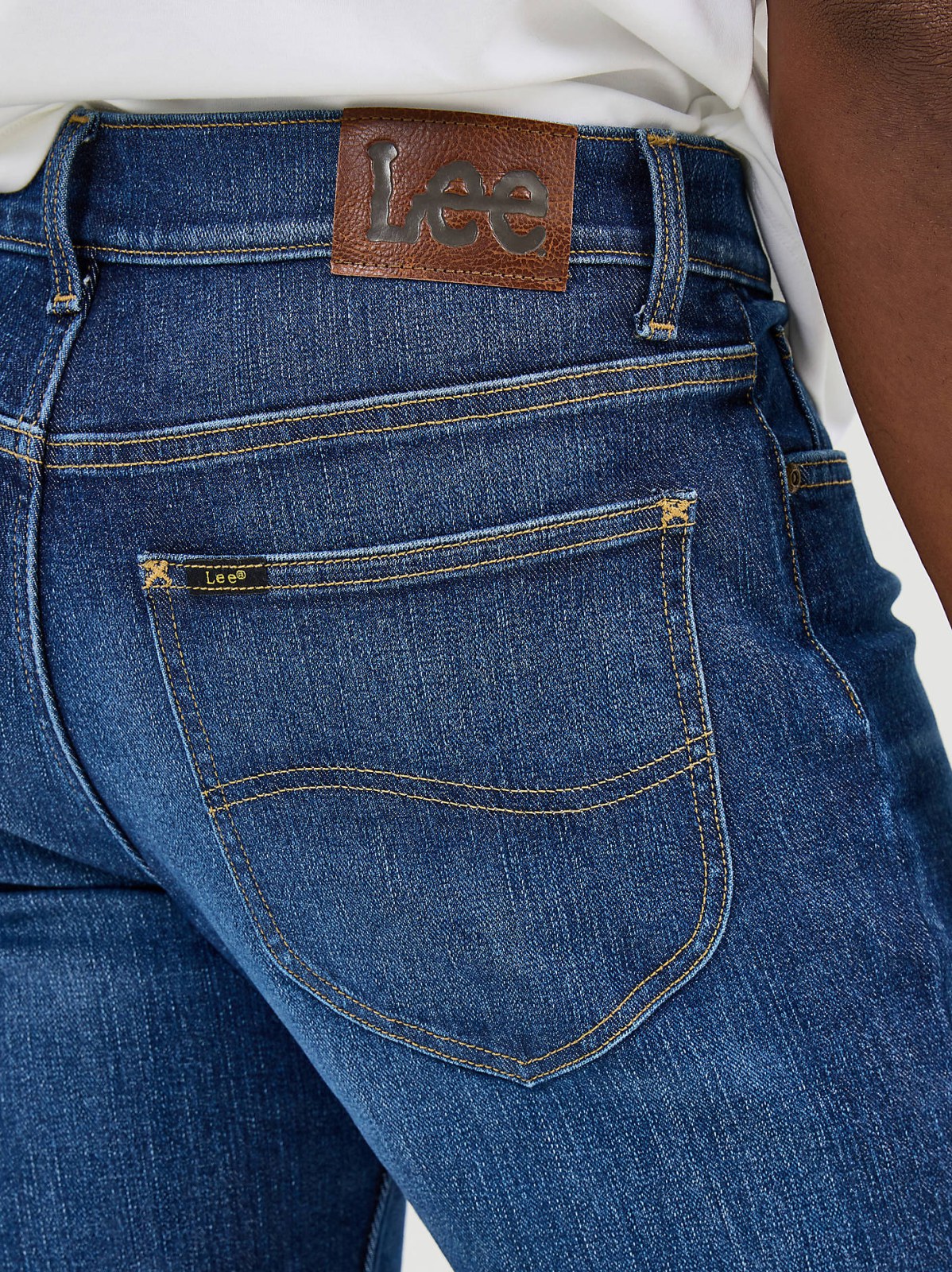 Men's Heritage Denim MVP Regular Straight Jean - view 5