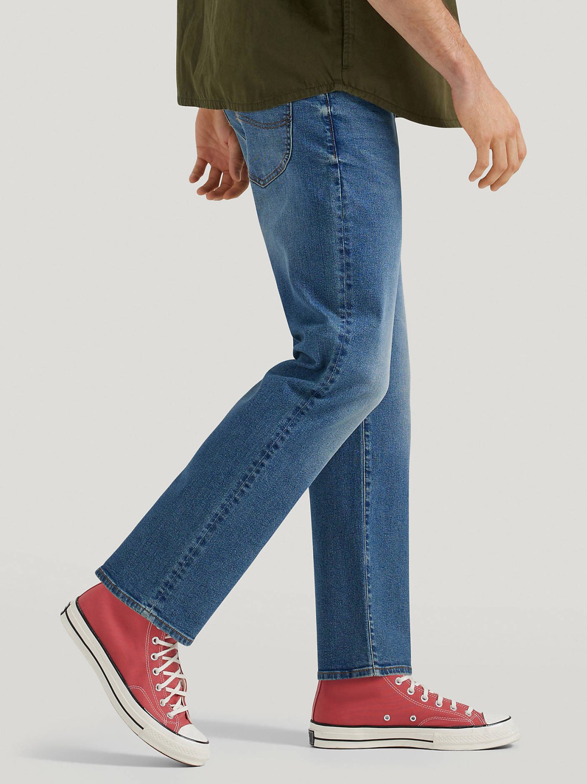 Men's Extreme Motion Regular Fit Straight Leg Jean - view 4
