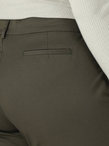 Women's Wrinkle Free Relaxed Fit Straight Leg Pant (Plus)