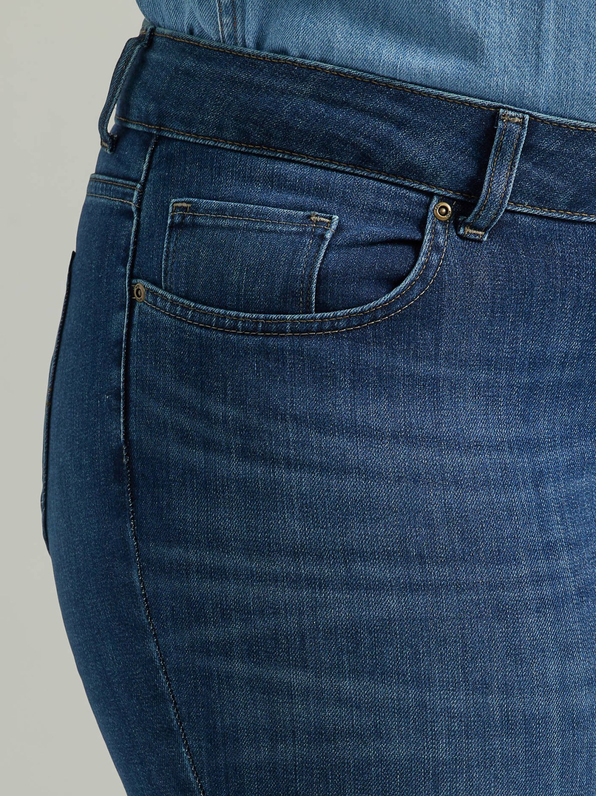 Women's Legendary Regular Bootcut Jean (Plus) - view 5