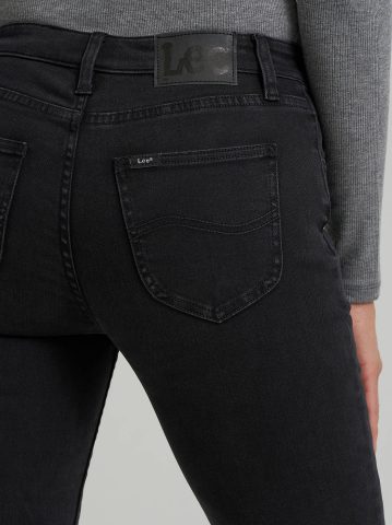 Women's Legendary High Rise Slim Straight Jean