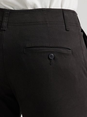 Men's Extreme Motion Slim Fit Khaki Pant