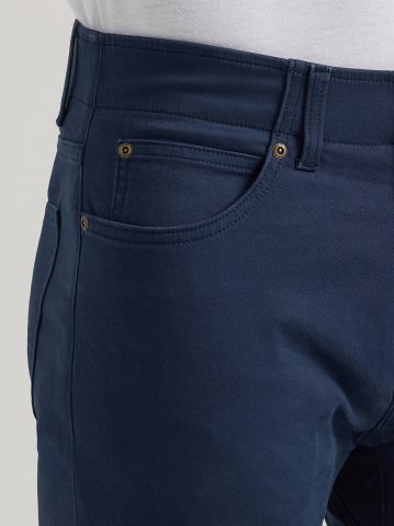 Men's Extreme Motion Slim Straight Twill Jean
