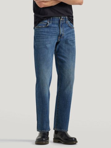 Men's Extreme Motion MVP Straight Fit Tapered Jean