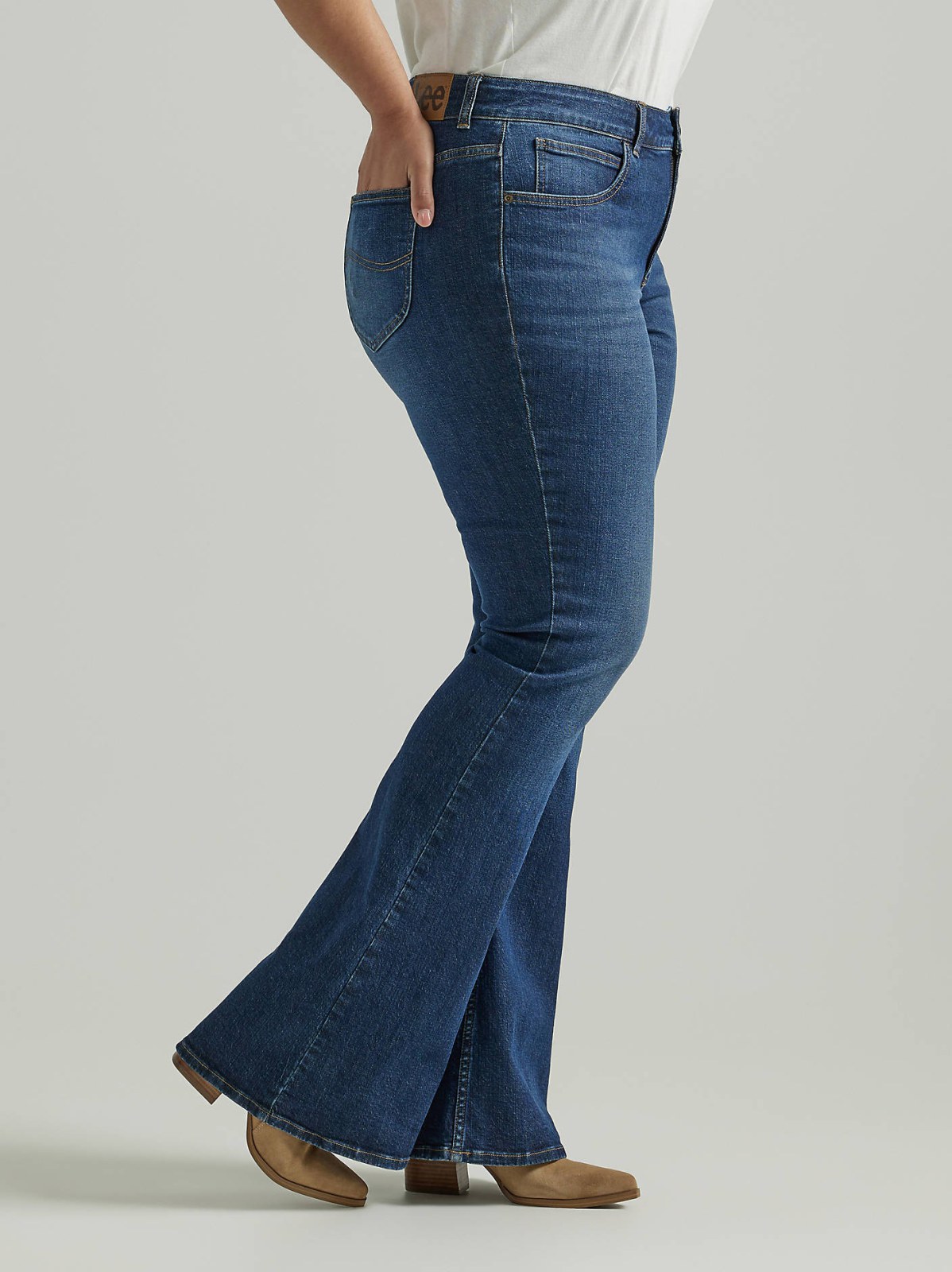 Women's Legendary Flare Jean (Plus) - view 4